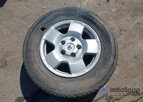 2017 Toyota Tundra Sr5 4.6L V8 z USA, uszkodzony, nr VIN 5TFEM5F12HX121428